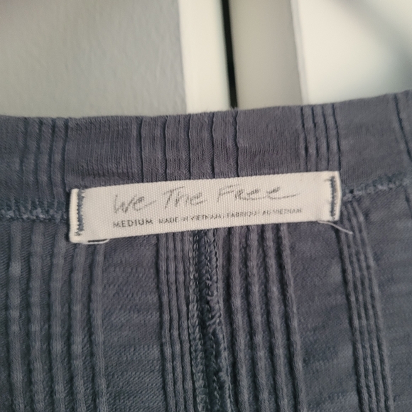 We the Free Wide Scoop Neck with Dyed Sleeves - Picture 5 of 7